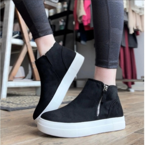 Soda Shoes - Black Sneaker Wedges Size 10